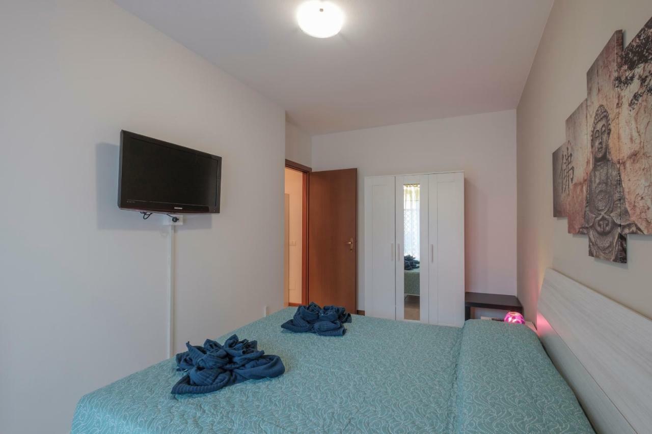 House And Green Sirmione - 2 Rooms Apartment Kültér fotó