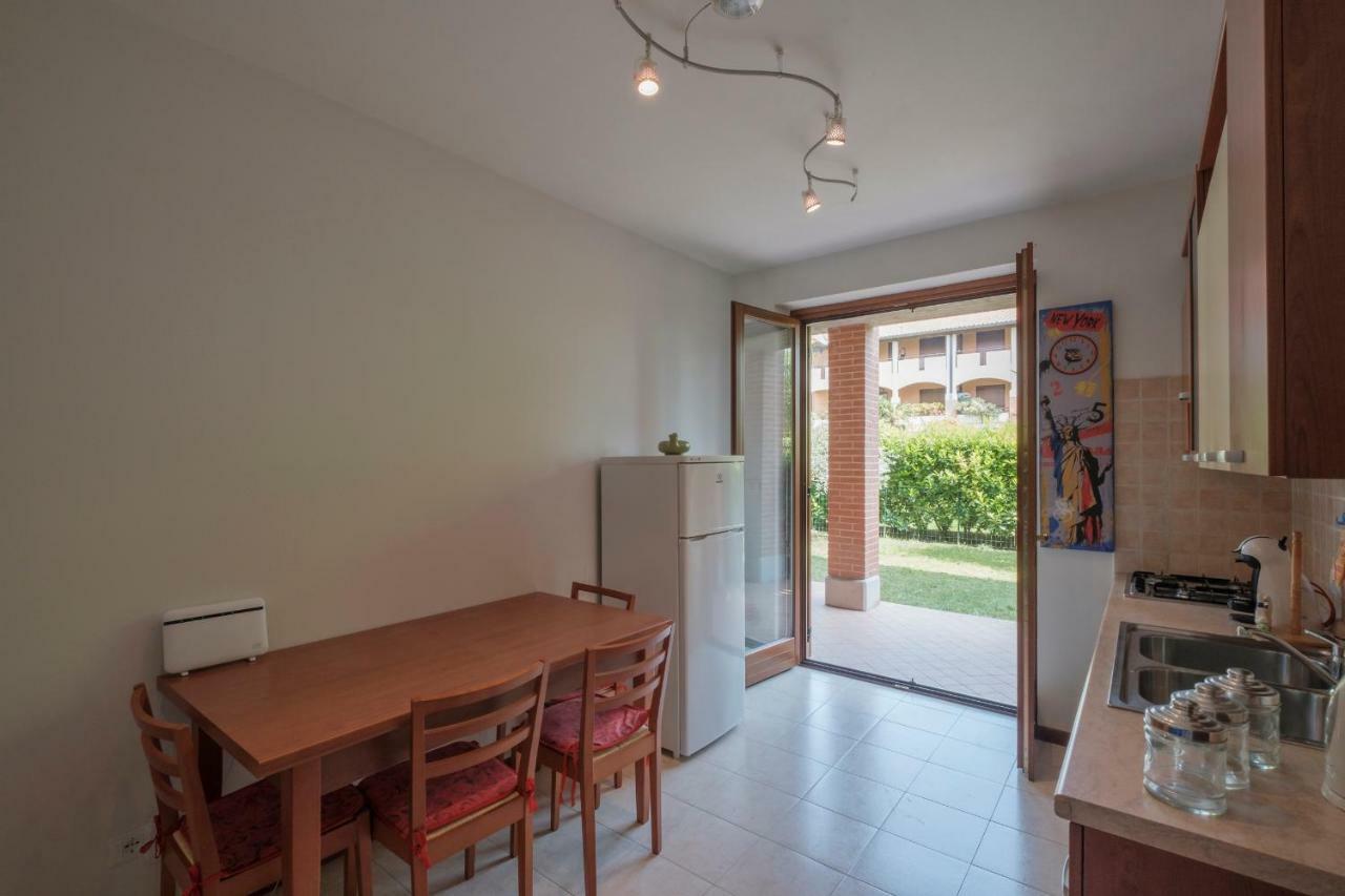 House And Green Sirmione - 2 Rooms Apartment Kültér fotó